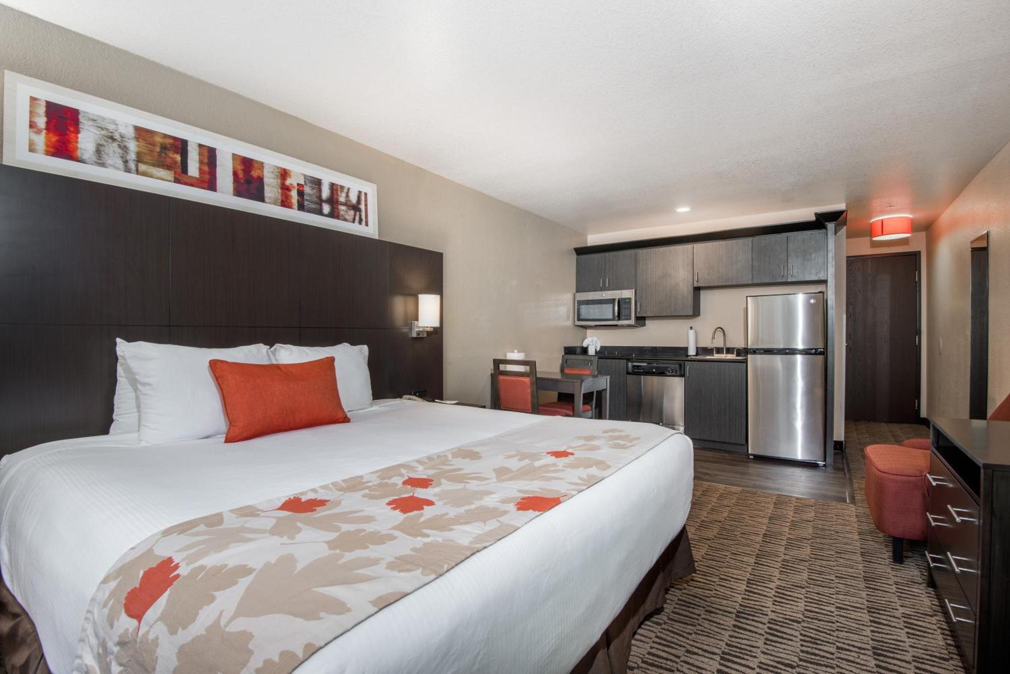King Suite w or Sofa Bed Kitchen Non Smoking
