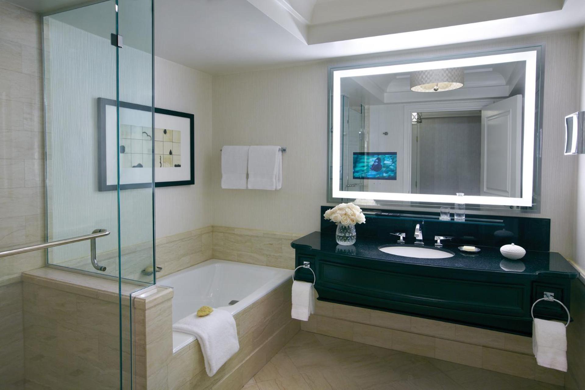 Valley View Suite