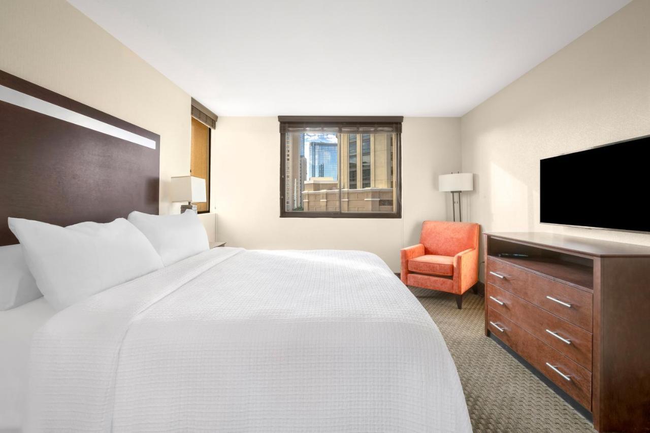 One-Bedroom Suite,1498973005:JPEG