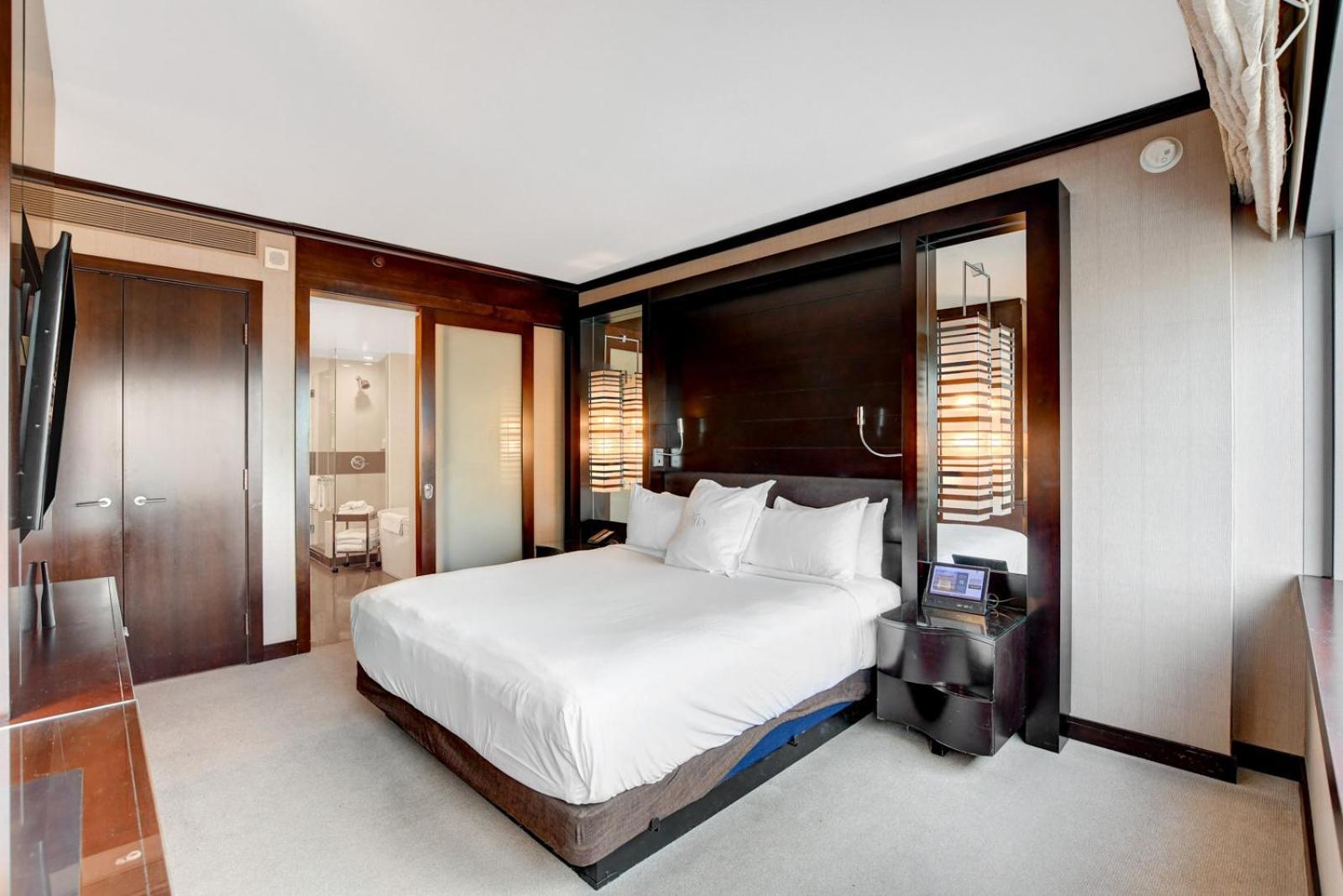 Superior King Suite