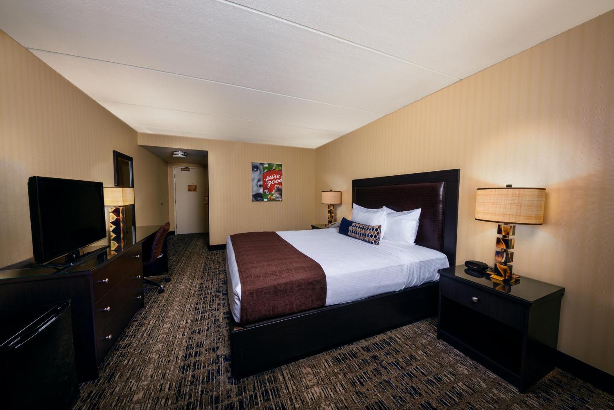 Deluxe Room Bed Type Assigned at Check,1543917787:JPEG