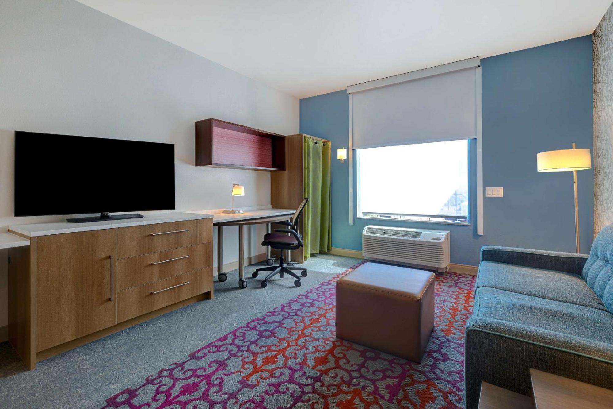 King Suite Mobility Hearing Access or Non-Smoking
