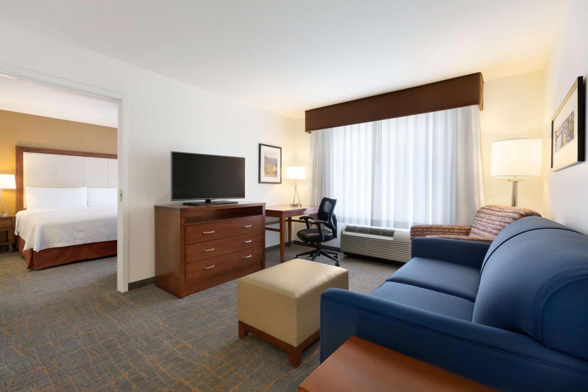 Two Bedroom Suite One King Two Queen Beds Non-Smoking