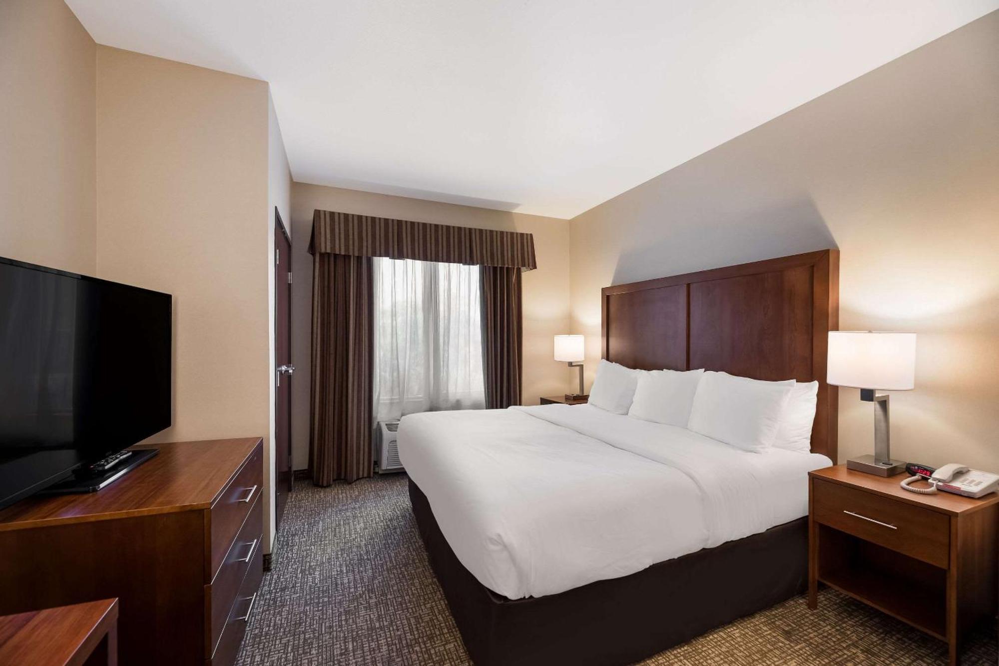 Standard King Room