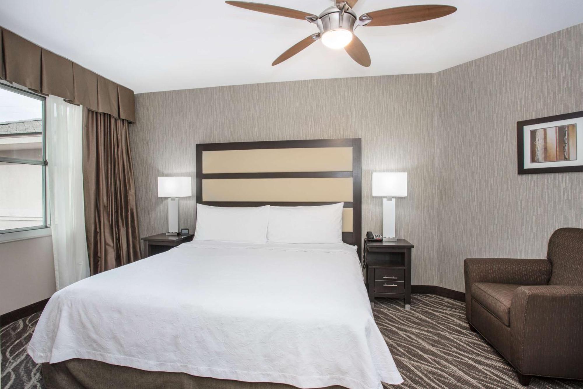 Non-Smoking Two Bedroom Whirlpool Suite