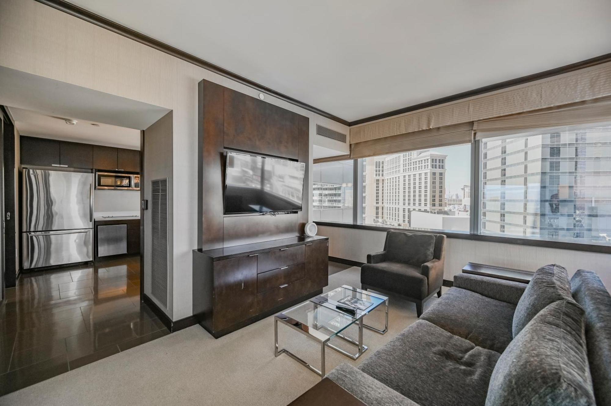 One Bedroom City Center View