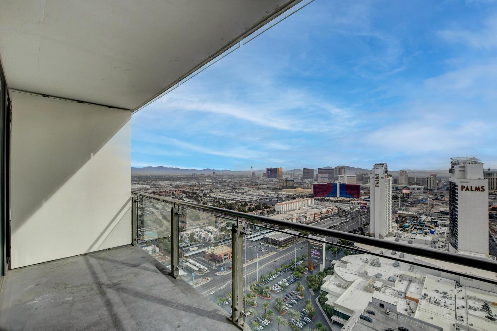 Studio Balcony