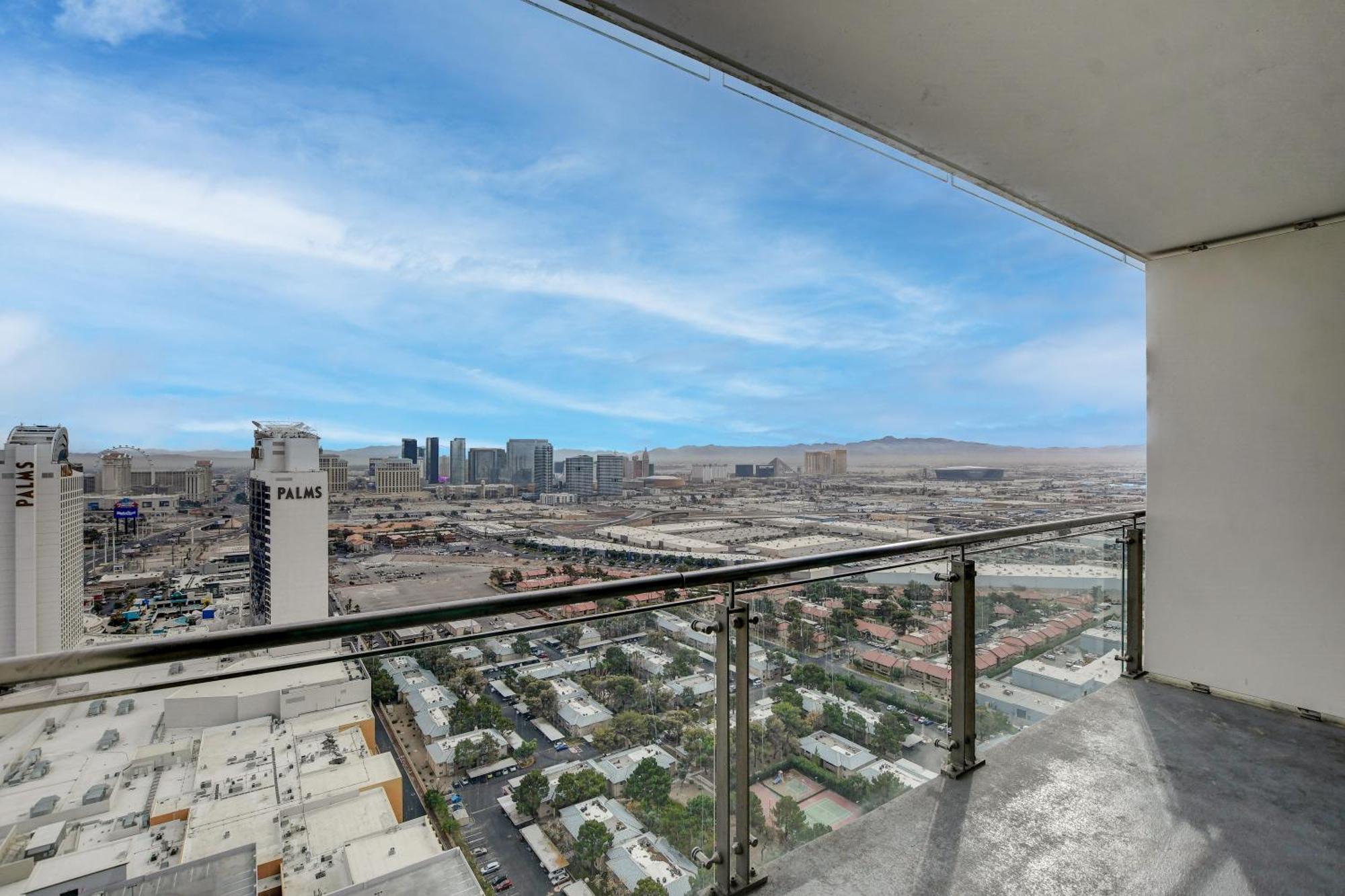 Studio Balcony