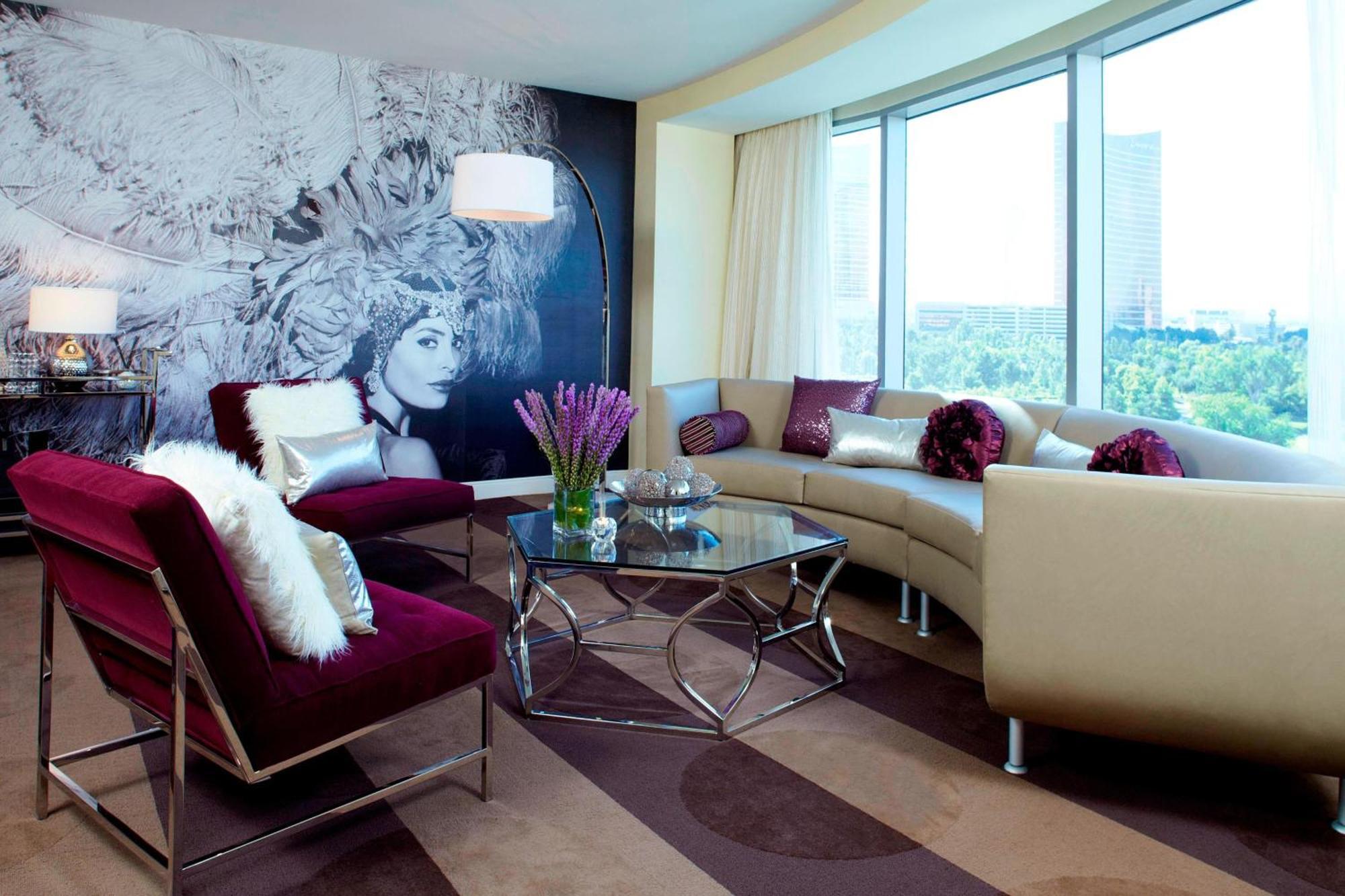 Deluxe 1 Bedroom Suite 1 King Las Vegas Strip view