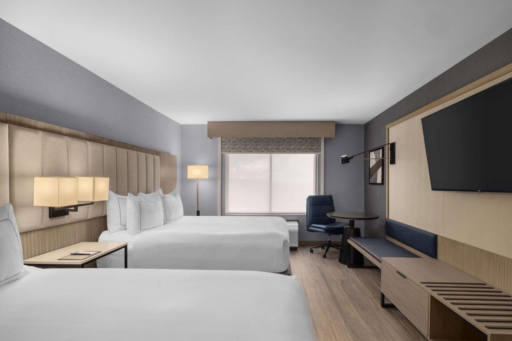 Deluxe Queen Room Two Queen Beds