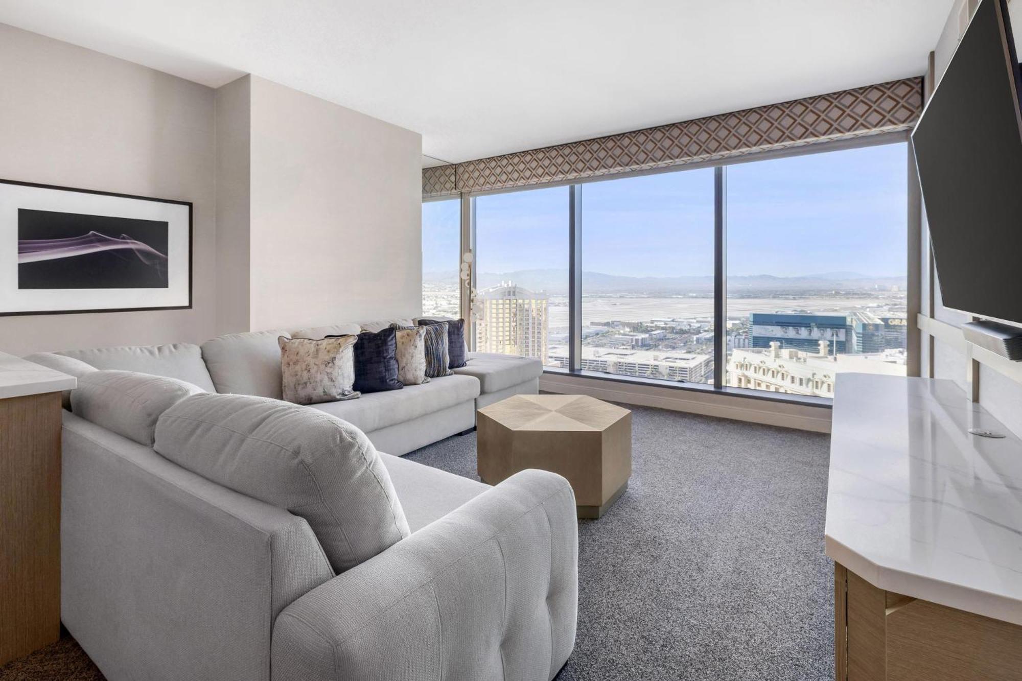 One-Bedroom King Suite Sofa Bed
