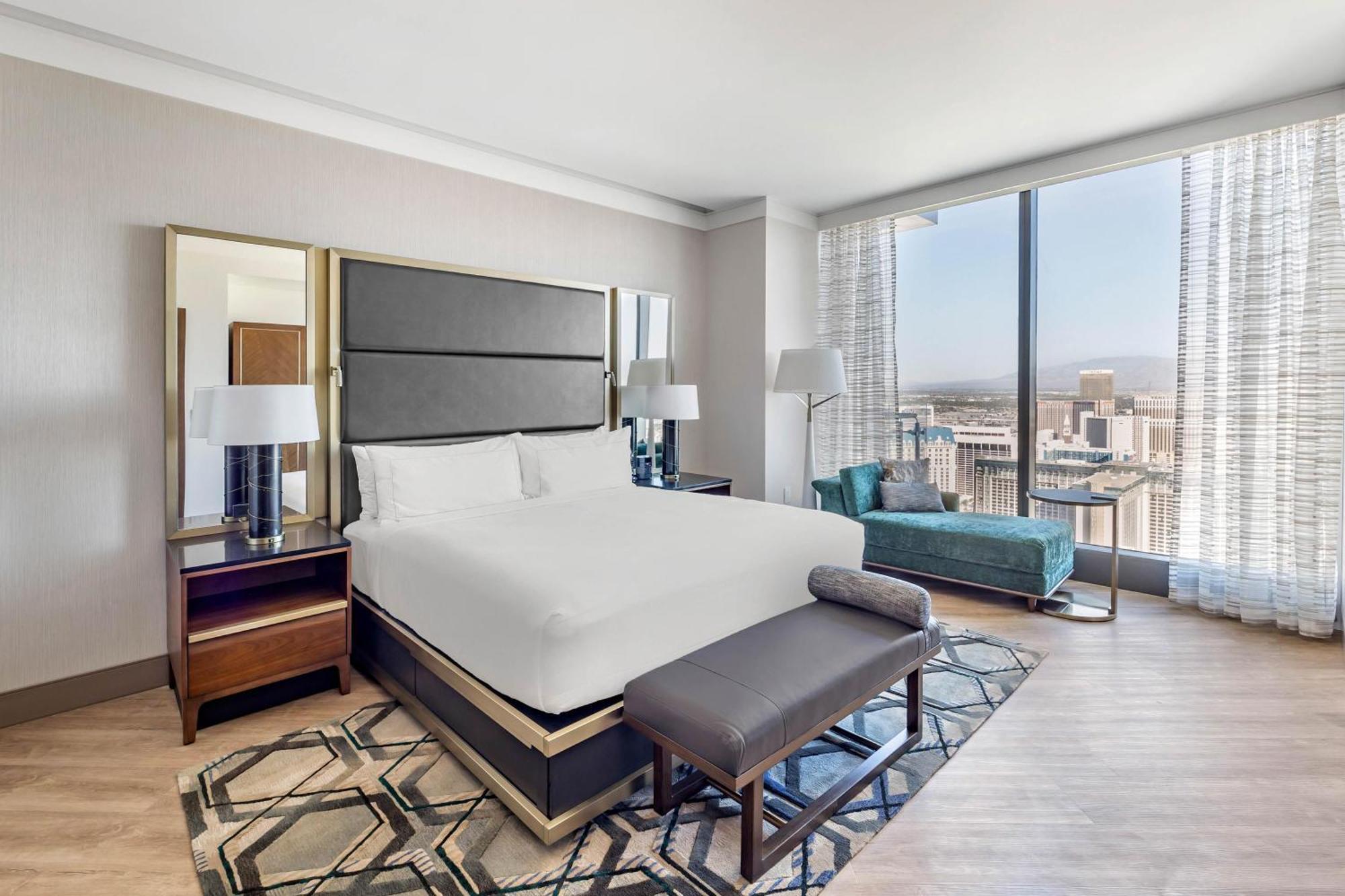Two-Bedroom Entertainment King Suite Two King Beds Sofa Bed