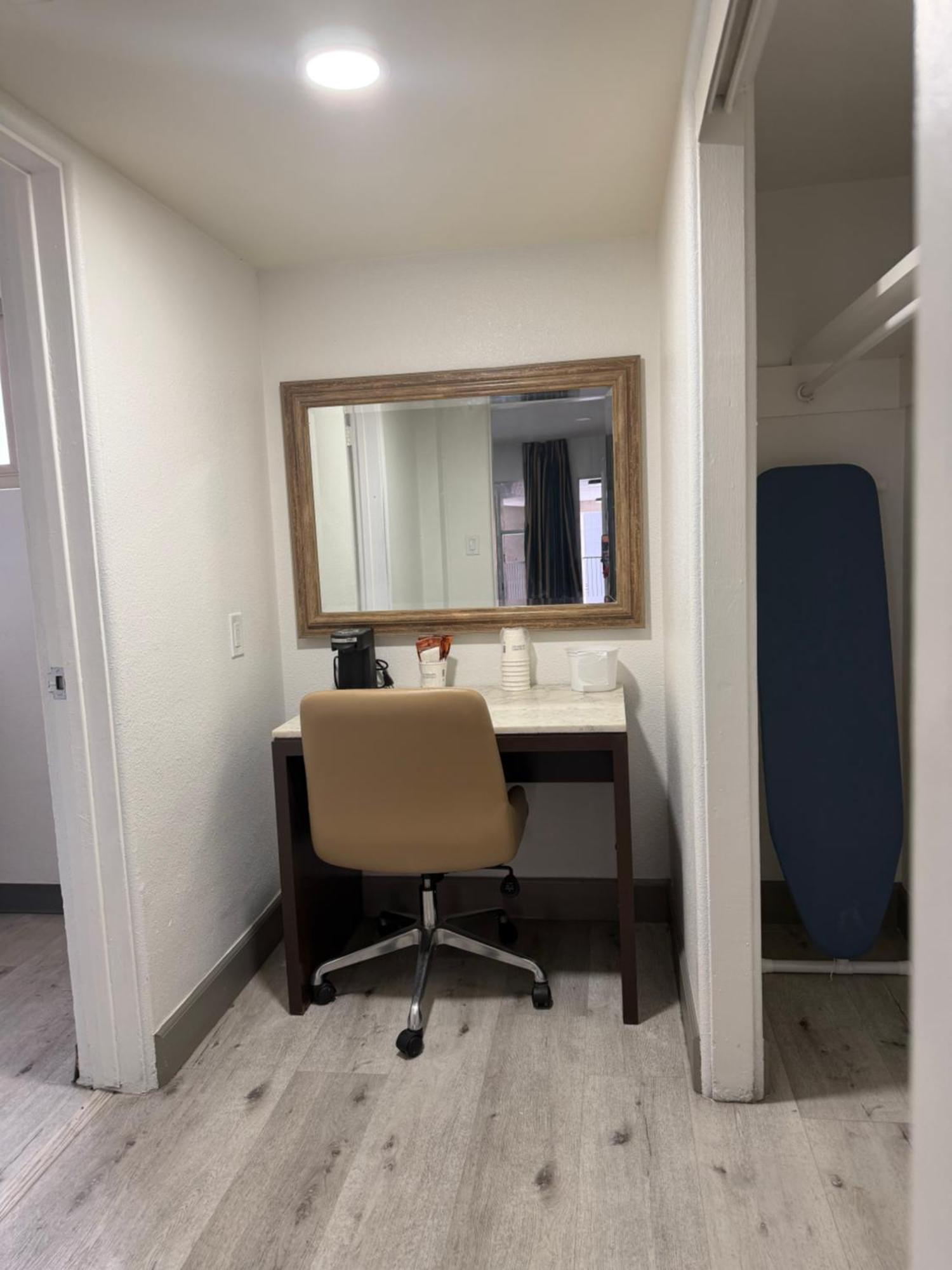 One-Bedroom Suite One King Bed One Queen Bed Non-Smoking