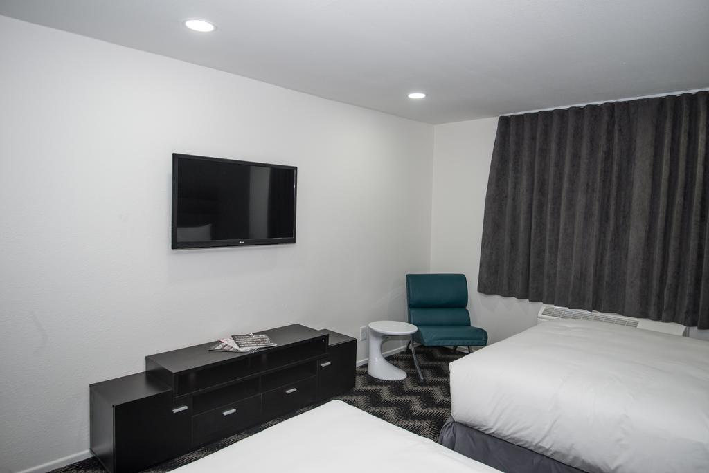Standard Queen Room Two Queen Beds