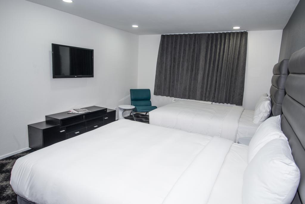Standard Queen Room Two Queen Beds