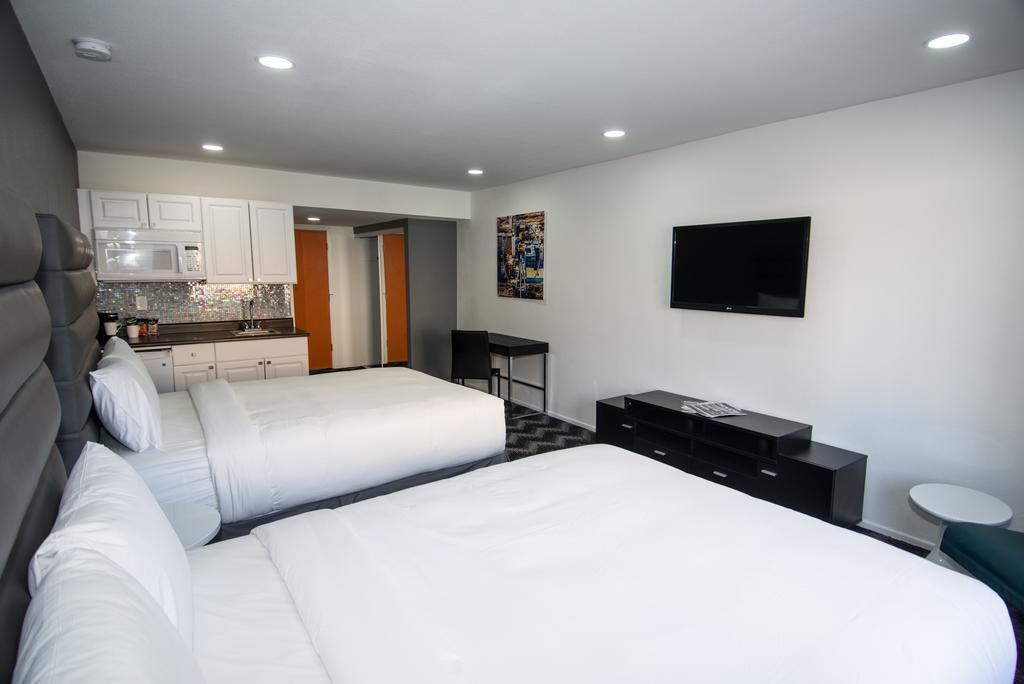 Standard Queen Room Two Queen Beds