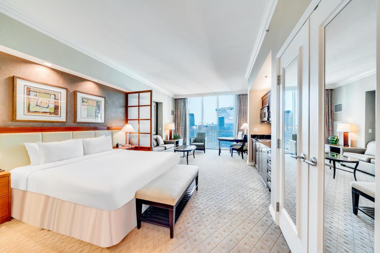 Deluxe Balcony Adjoining Suite