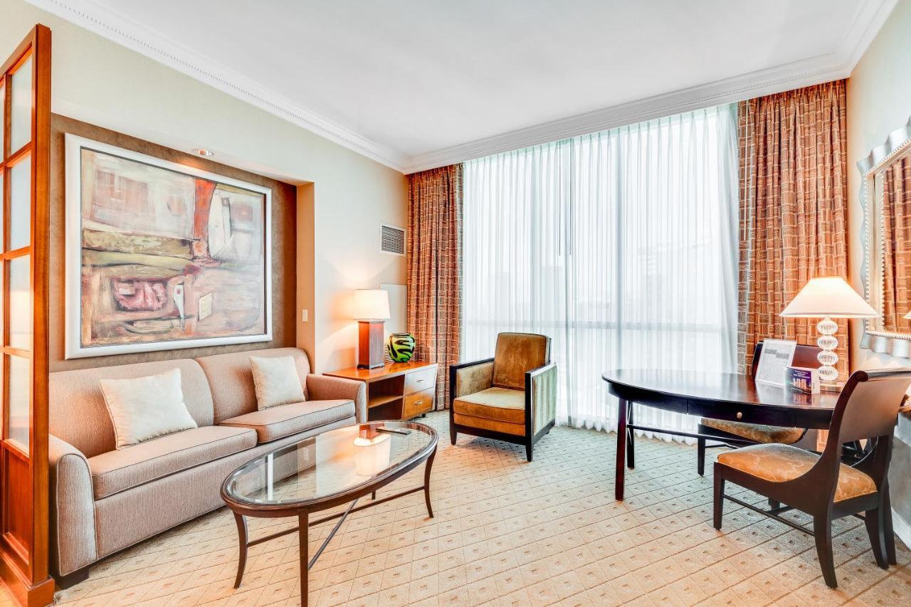 Deluxe Balcony Adjoining Suite