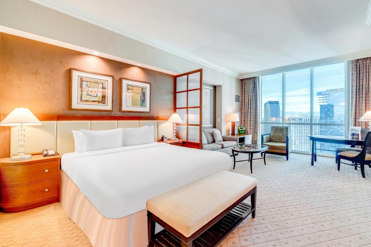 Deluxe Balcony Adjoining Suite