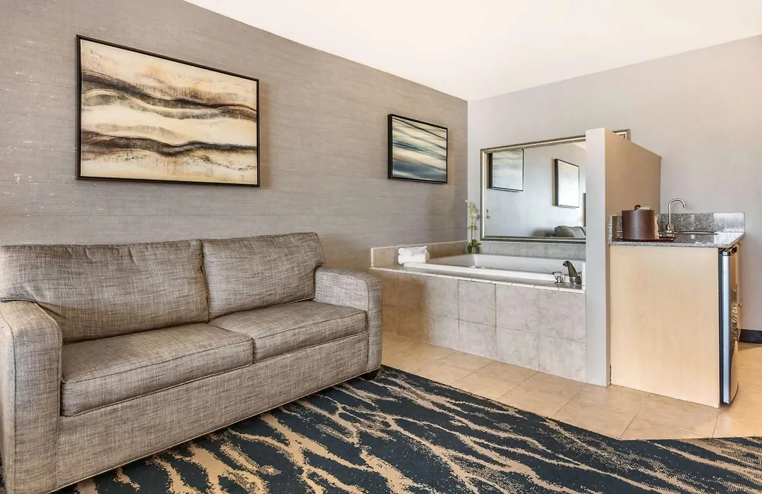 Best Western Plus North Las Vegas Inn&Suites-1