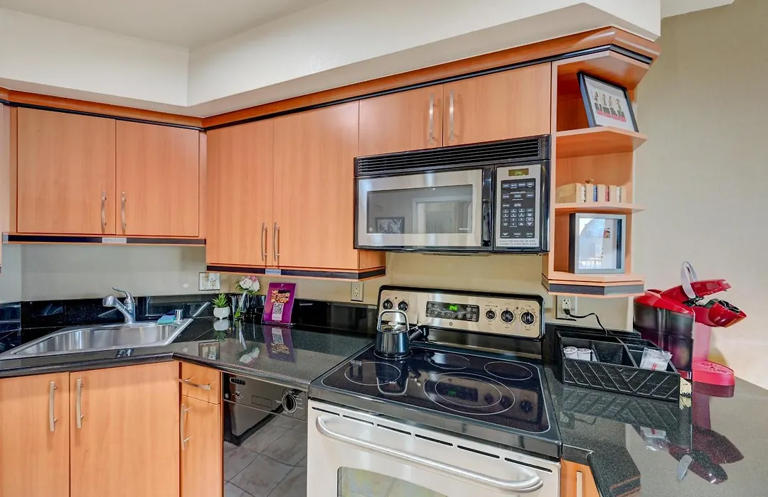 Sphere In 4K - Vintage Vegas Condo With Sphere And Strip Views!-1