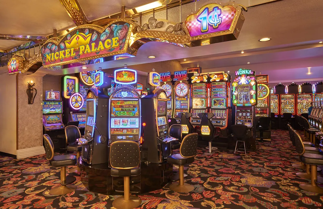 Four Queens Hotel & Casino-1
