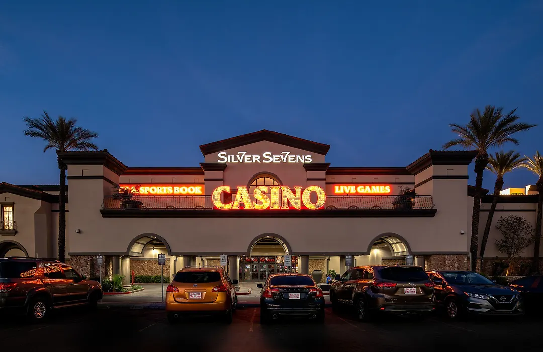 Silver Sevens Hotel&Casino-1