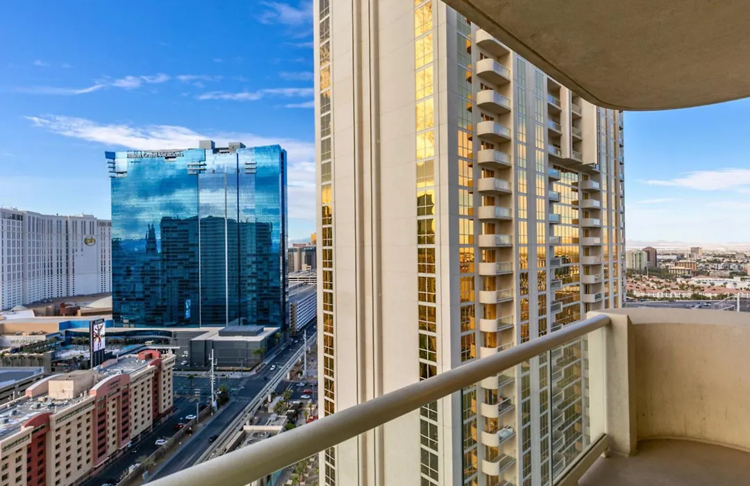 Mgm Signature Deluxe Balcony Strip View Suite-1