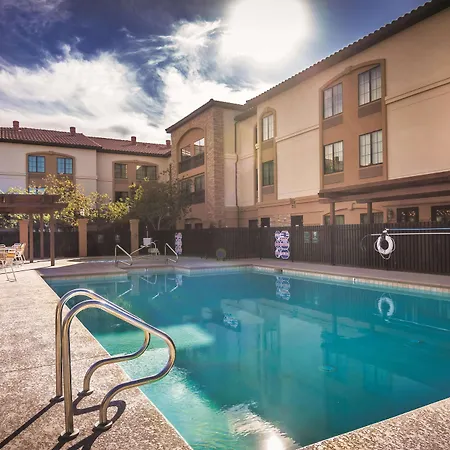 La Quinta By Wyndham Las Vegas Airport South-3