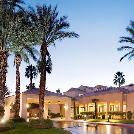 Courtyard By Marriott Las Vegas Convention Center-2