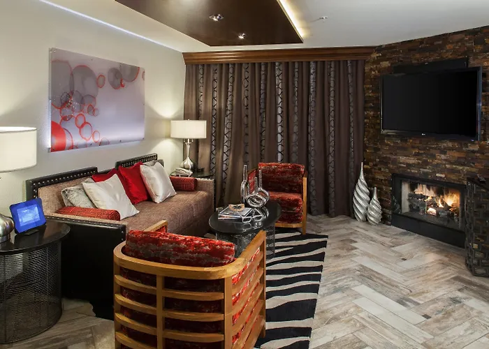 Hotels in VegasHoliday Inn Club Vacations At Desert Club