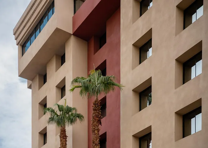 The Carriage House Hotel