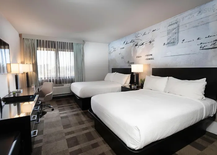 Hotels in VegasSilver Sevens & Casino