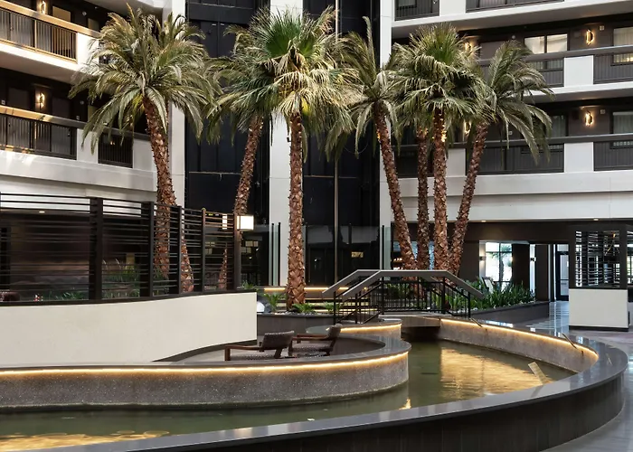 Hotels in VegasEmbassy Suites By Hilton