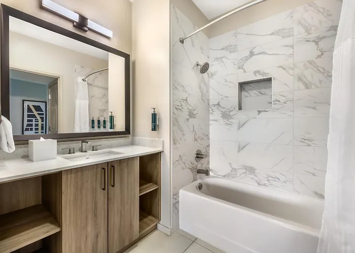 Hotels in VegasBluegreen Vacations Club 36, An Ascend Collection Resort