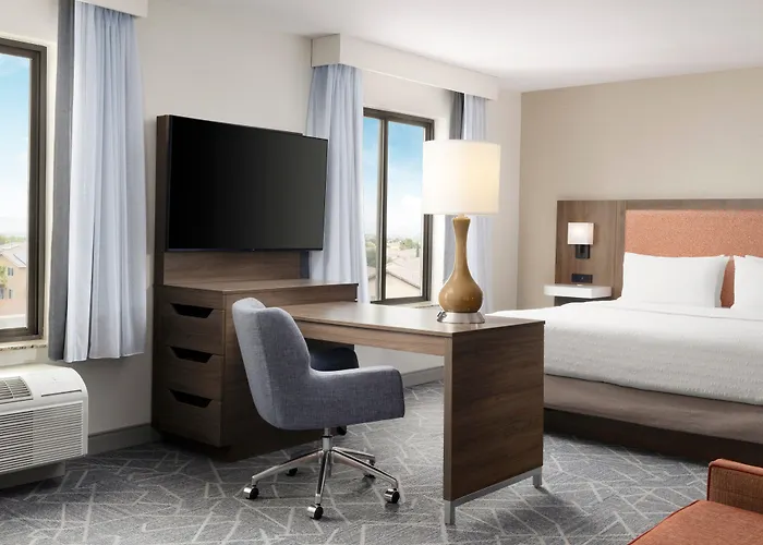 Hampton Inn & Suites Las Vegas-Red Rock/Summerlin